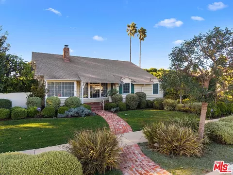 501 Ocampo Dr, Pacific Palisades, CA 90272