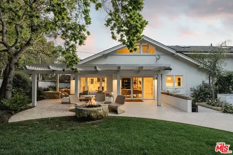 145 Butterfly Ln, Montecito, CA 93108