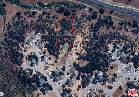 19501 Sandy Ct, Tehachapi, CA 93561