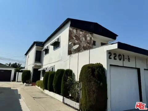 2201 S Ridgeley Dr, Los Angeles, CA 90016
