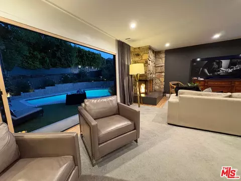 3584 Sepulveda Blvd, Sherman Oaks, CA 91403