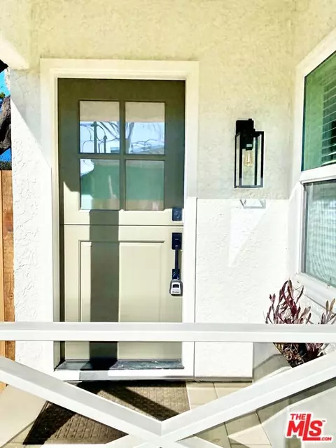 5222 Whitsett Ave #2, Valley Village, CA 91607