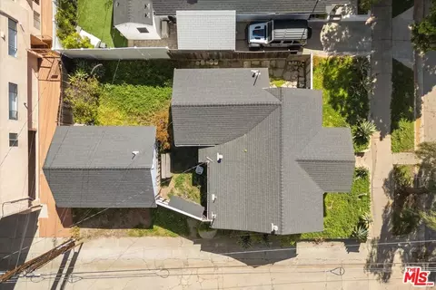 1116 S Barrington Ave, Los Angeles, CA 90049