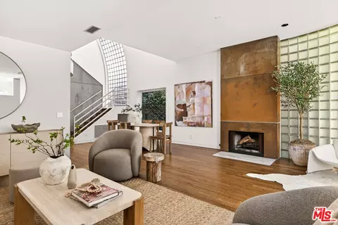 2409 Wilson Ave, Venice, CA 90291