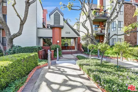 1313 Valley View Rd #213, Glendale, CA 91202