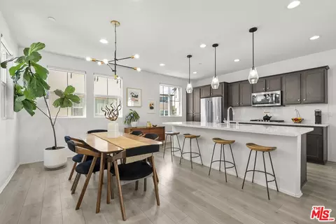 11228 N Alta Ave, Mission Hills, CA 91345