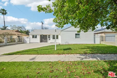 8061 Hesperia Ave, Reseda, CA 91335