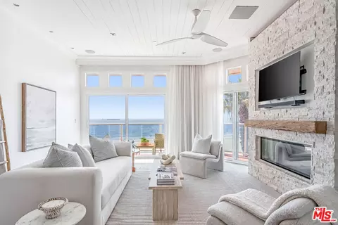 1500 E Ocean Blvd #401, Long Beach, CA 90802