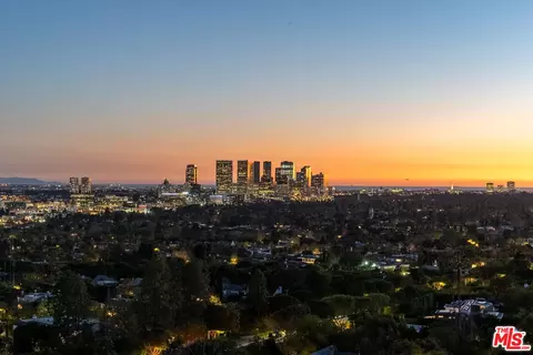 9255 Doheny Rd #1206, West Hollywood, CA 90069