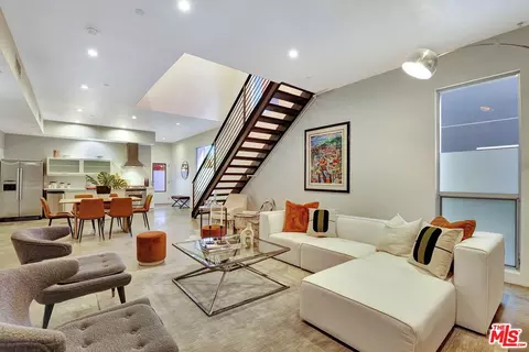 803 Wilcox Ave #7, Los Angeles, CA 90038