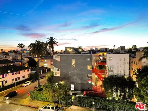 803 Wilcox Ave #7, Los Angeles, CA 90038