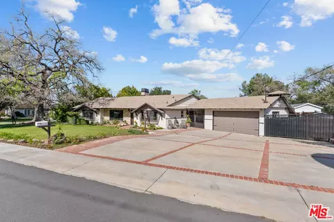 Exterior - 24316 Arcadia St, Newhall, CA 91321 photo 6 of 11