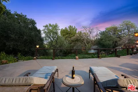 Exterior - 24316 Arcadia St, Newhall, CA 91321 photo 2 of 11