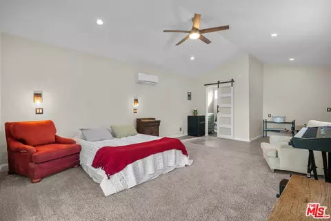 Bedroom - 24316 Arcadia St, Newhall, CA 91321 photo 3 of 4