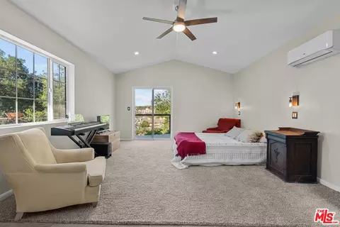 Bedroom - 24316 Arcadia St, Newhall, CA 91321 photo 2 of 4