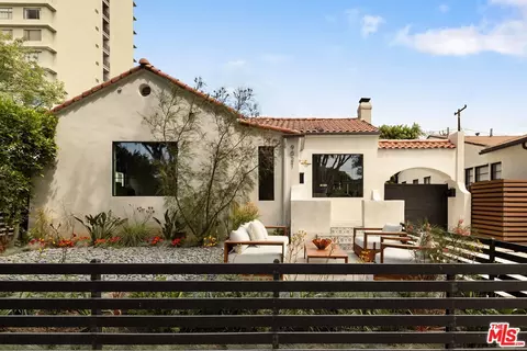 9031 Elevado St, West Hollywood, CA 90069