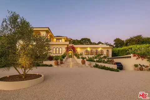 30125 Harvester Rd, Malibu, CA 90265