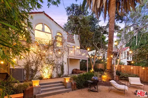 6642 Emmet Ter, Los Angeles, CA 90068