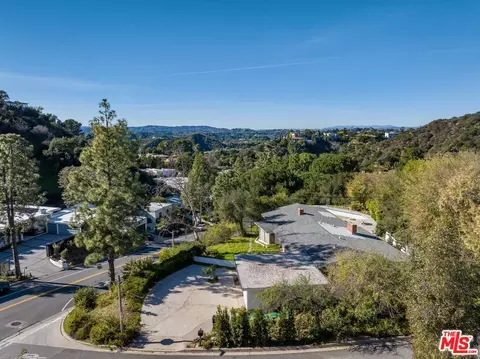 1950 Loma Vista Dr, Beverly Hills, CA 90210