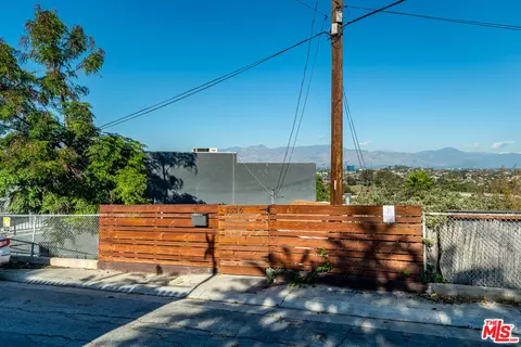 1556 Rollins Dr, Los Angeles, CA 90063