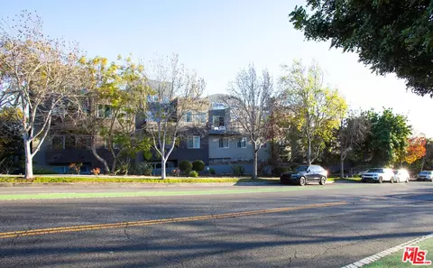1212 Ocean Park Blvd #16, Santa Monica, CA 90405