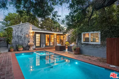 5401 Columbus Ave, Sherman Oaks, CA 91411