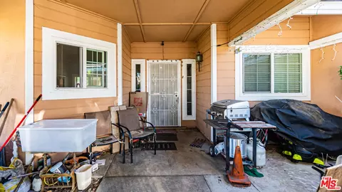 Exterior - 650 Bluebell Pl, Oxnard, CA 93036 photo 7 of 7
