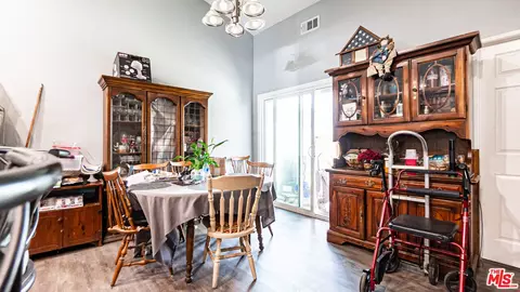 Dining - 650 Bluebell Pl, Oxnard, CA 93036 photo 2 of 2