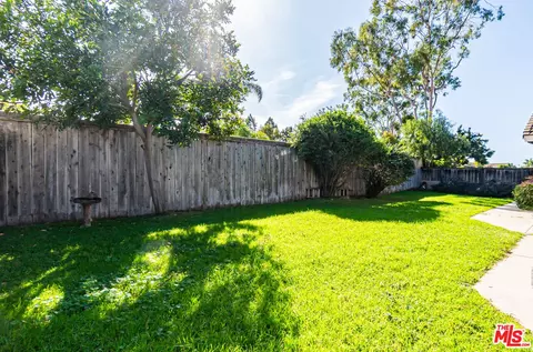 Exterior - 650 Bluebell Pl, Oxnard, CA 93036 photo 4 of 7