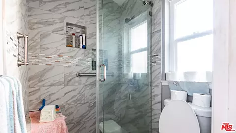 Bath - 650 Bluebell Pl, Oxnard, CA 93036 photo 5 of 5