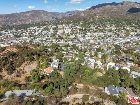 7122 High Cliff Trl, Tujunga, CA 91042 photo 4