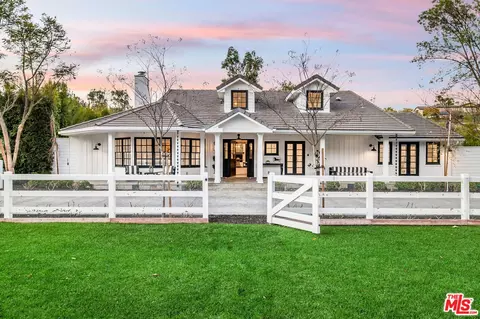 5525 Paradise Valley Rd, Hidden Hills, CA 91302