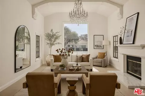 8607 Clifton Way, Beverly Hills, CA 90211