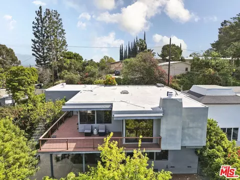 13523 Cheltenham Dr, Sherman Oaks, CA 91423