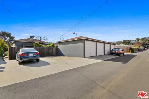 Exterior - 4201 E Jacinto Way, Long Beach, CA 90815 photo 11 of 13