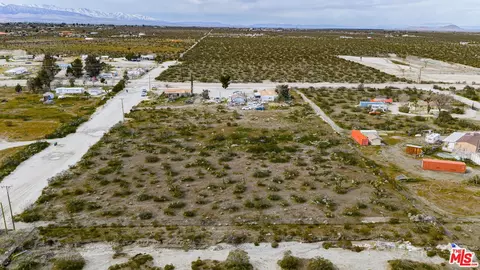 View/Area - 4120 La Mesa Rd, Phelan, CA 92371 photo 5 of 9