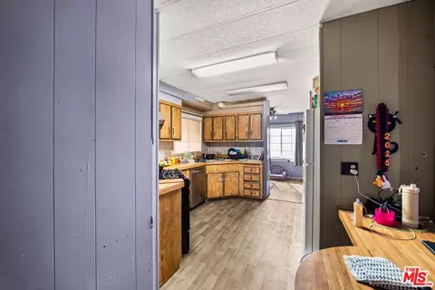 Entry Way - 4120 La Mesa Rd, Phelan, CA 92371 photo 1 of 1