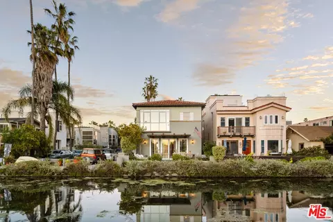 2301 Eastern Canal, Venice, CA 90291