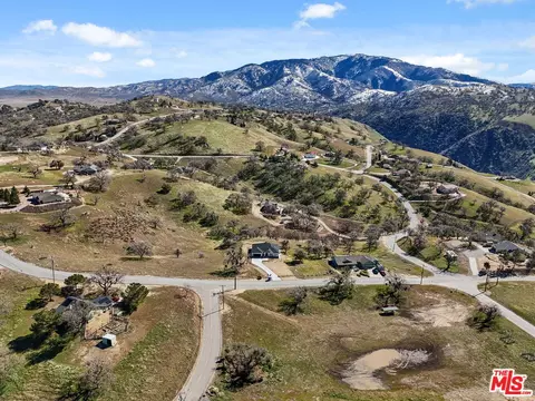 View/Area - 30460 Horsethief Dr, Tehachapi, CA 93561 photo 1 of 6