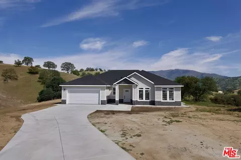 Exterior - 30460 Horsethief Dr, Tehachapi, CA 93561 photo 2 of 6