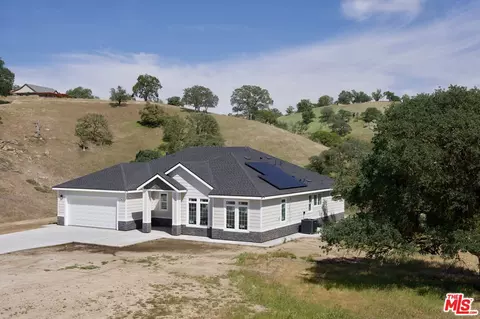 Exterior - 30460 Horsethief Dr, Tehachapi, CA 93561 photo 4 of 6