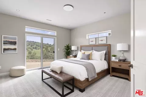Bedroom - 28701 Delaware Dr, Tehachapi, CA 93561 photo 2 of 3