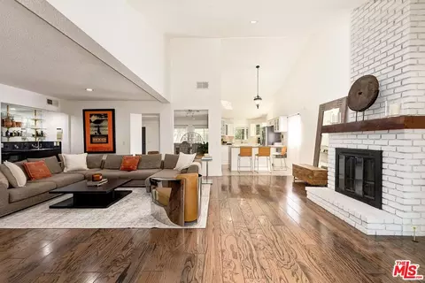 3813 Cedar Ave, Long Beach, CA 90807 photo 3