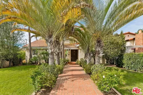 3813 Cedar Ave, Long Beach, CA 90807