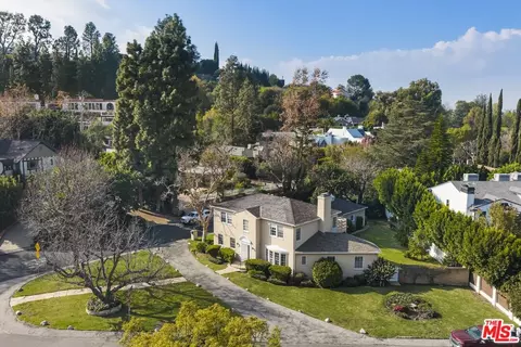 3920 Longridge Ave, Sherman Oaks, CA 91423