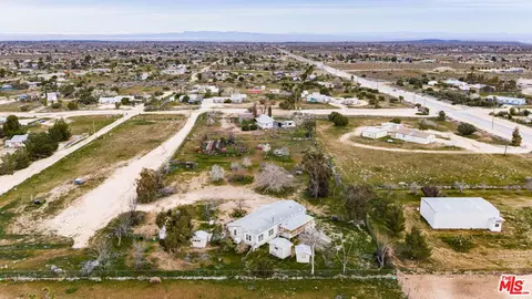 View/Area - 6425 Smoke Tree Rd, Phelan, CA 92371 photo 5 of 7