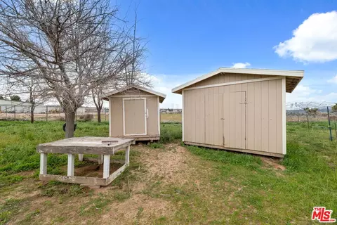 6425 Smoke Tree Rd, Phelan, CA 92371 photo 21
