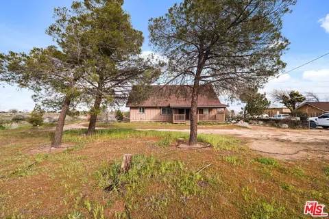 6906 Phelan Rd, Phelan, CA 92371