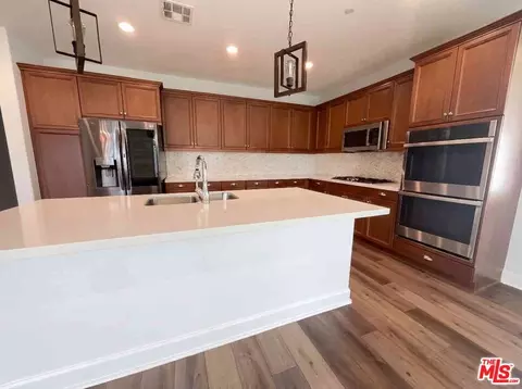 264 Rose St, Fillmore, CA 93015 photo 2