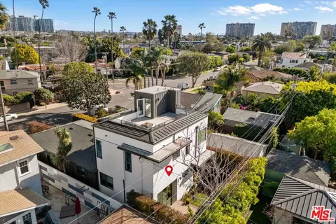 1129 Van Buren Ave, Venice, CA 90291